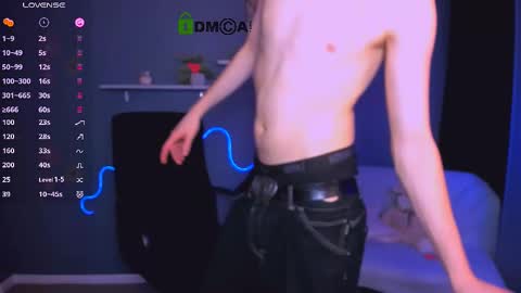 Snapshot of david_lovee chatting on March 9, 2025, 7:48 pm David online show from March 9, 2025, 7:48 pm