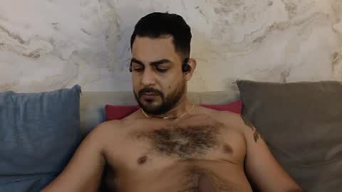 JF oliveira online show from February 8, 2025, 1:33 pm