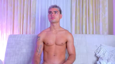 Snapshot of davidaponte017 chatting on October 20, 2025, 11:54 am davidaponte online show from October 20, 2025, 11:54 am