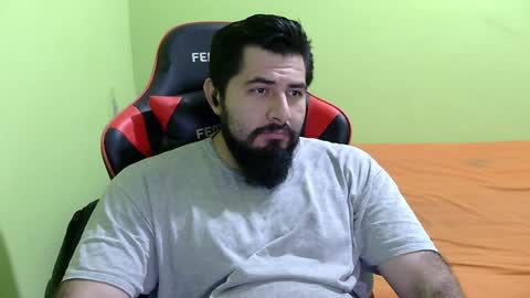 Snapshot of daviddelz chatting on December 11, 2024, 6:58 am David online show from December 11, 2024, 6:58 am