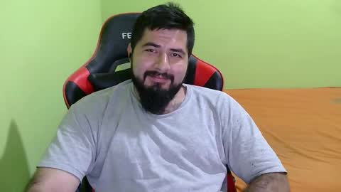 Snapshot of daviddelz chatting on February 14, 2025, 5:09 am David online show from February 14, 2025, 5:09 am