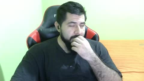 Snapshot of daviddelz chatting on February 19, 2025, 5:38 am David online show from February 19, 2025, 5:38 am