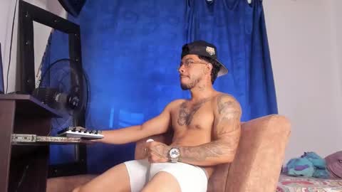 Snapshot of davide_daniels chatting on October 17, 2025, 7:16 pm Davide online show from October 17, 2025, 7:16 pm