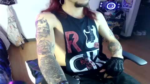 Snapshot of davidroses420 chatting on December 3, 2024, 1:08 am online show from December 3, 2024, 1:08 am