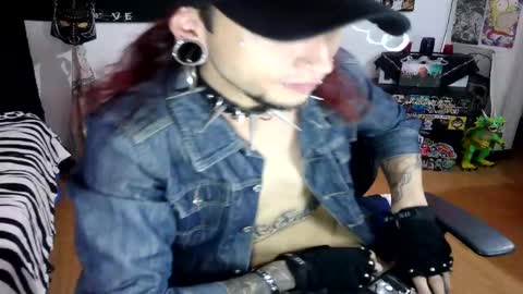 Snapshot of davidroses420 chatting on January 5, 2025, 4:14 am online show from January 5, 2025, 4:14 am