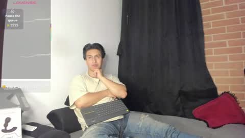 Snapshot of davidx_x21 chatting on June 27, 2026, 7:57 am davidx_x21 online show from June 27, 2026, 7:57 am