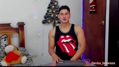 Snapshot of davies_brown chatting on December 4, 2024, 7:23 pm Davies brown    schedule 12pm to 5pm col time online show from December 4, 2024, 7:23 pm