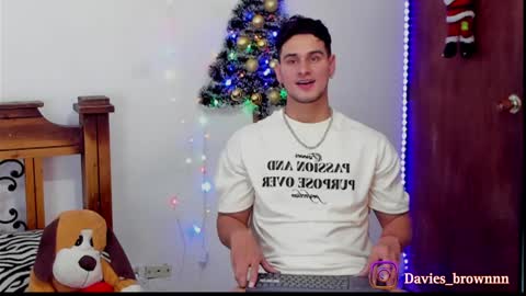 Snapshot of davies_brown chatting on December 7, 2024, 8:05 pm Davies brown    schedule 12pm to 5pm col time online show from December 7, 2024, 8:05 pm