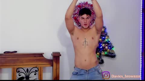 Snapshot of davies_brown chatting on December 9, 2024, 10:52 pm Davies brown    schedule 12pm to 5pm col time online show from December 9, 2024, 10:52 pm