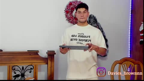 Snapshot of davies_brown chatting on December 27, 2024, 8:39 pm Davies brown    schedule 12pm to 5pm col time online show from December 27, 2024, 8:39 pm