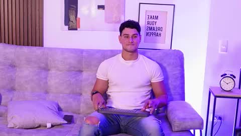 Snapshot of davies_brown chatting on February 28, 2025, 9:44 pm Davies brown    schedule 12pm to 5pm col time online show from February 28, 2025, 9:44 pm