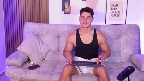 Snapshot of davies_brown chatting on March 5, 2025, 9:26 pm Davies brown    schedule 12pm to 5pm col time online show from March 5, 2025, 9:26 pm