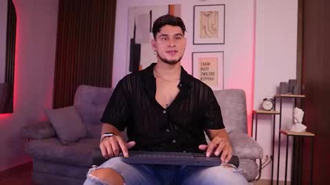 Snapshot of davies_brown chatting on September 18, 2025, 8:44 pm Davies brown    schedule 12pm to 5pm col time online show from September 18, 2025, 8:44 pm