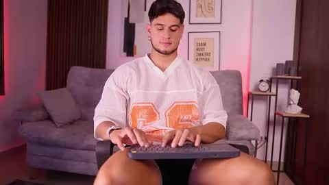 Snapshot of davies_brown chatting on September 21, 2025, 9:16 pm Davies brown    schedule 12pm to 5pm col time online show from September 21, 2025, 9:16 pm