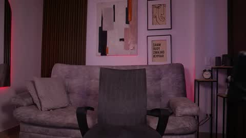 Snapshot of davies_brown chatting on October 10, 2025, 9:03 pm Davies brown    schedule 12pm to 5pm col time online show from October 10, 2025, 9:03 pm