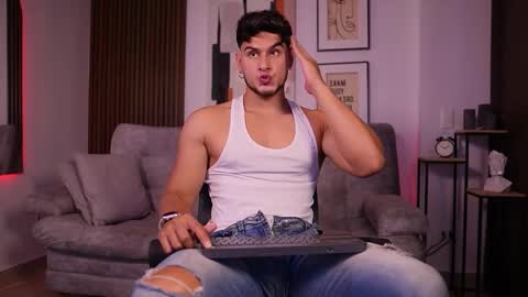 Snapshot of davies_brown chatting on October 11, 2025, 8:29 pm Davies brown    schedule 12pm to 5pm col time online show from October 11, 2025, 8:29 pm