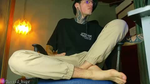 daviid_huge online show from May 16, 2026, 7:23 pm