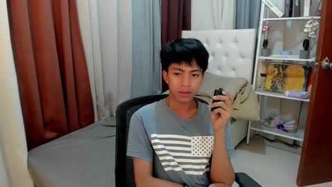 Snapshot of davincihugecock chatting on March 8, 2026, 5:06 pm daniel online show from March 8, 2026, 5:06 pm