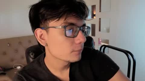 davoxer online show from April 17, 2026, 2:58 am