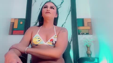 dayana_dias online show from April 10, 2026, 11:15 am