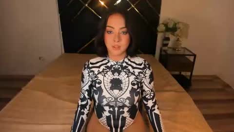 CALL ME DAYAN online show from March 4, 2025, 9:32 pm