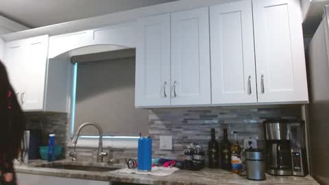 Dazey online show from October 6, 2025, 7:22 pm