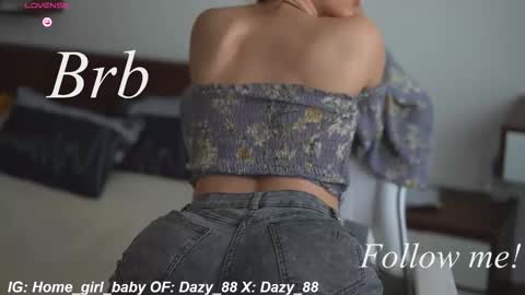 Snapshot of dazy_88 chatting on October 5, 2025, 2:32 am Dazy My Fansly online show from October 5, 2025, 2:32 am