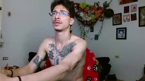 dazzayy online show from April 25, 2026, 4:37 am