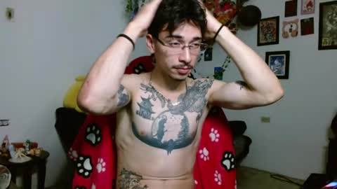 dazzayy online show from April 26, 2026, 4:43 am