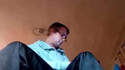 Snapshot of dazzill chatting on January 18, 2025, 10:39 pm Dazzill online show from January 18, 2025, 10:39 pm