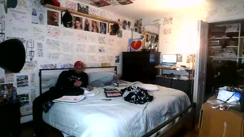 dbeamon92 online show from February 22, 2026, 1:07 am