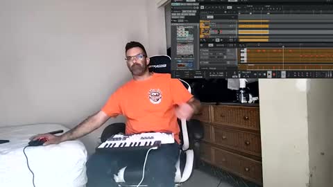 Snapshot of dbfroge chatting on September 15, 2025, 3:17 am dbfroge online show from September 15, 2025, 3:17 am