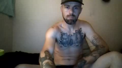 Hungmoose69 online show from July 17, 2026, 7:04 am