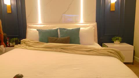 Snapshot of dcrush76 chatting on February 21, 2026, 1:28 am DCrush online show from February 21, 2026, 1:28 am