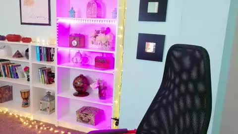 Shari online show from February 6, 2026, 5:45 am