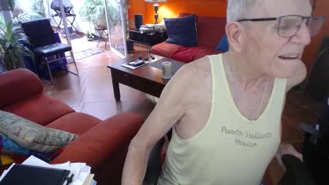 Snapshot of ddaldd chatting on February 21, 2026, 9:27 pm NOLADon online show from February 21, 2026, 9:27 pm