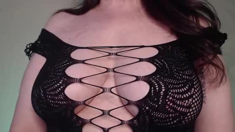 ddstunner online show from May 10, 2026, 2:06 am