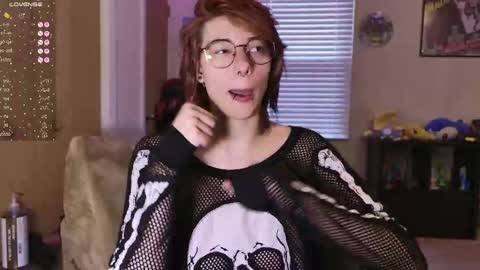 Snapshot of deadratsoup chatting on October 2, 2025, 5:42 pm Rat online show from October 2, 2025, 5:42 pm