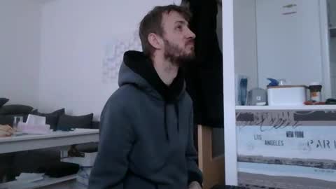 robert online show from March 17, 2026, 4:43 pm