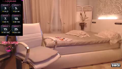 DeaLux  online show from March 7, 2026, 5:10 pm