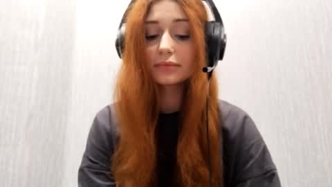 Mia online show from March 31, 2026, 4:35 am