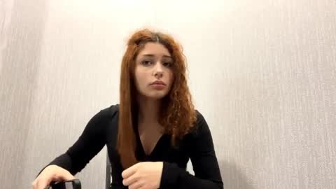 Mia online show from April 8, 2026, 3:50 am