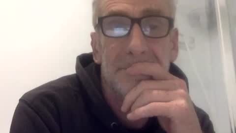 Snapshot of deanofflove221000 chatting on November 9, 2025, 11:25 pm deanofflove221000 online show from November 9, 2025, 11:25 pm