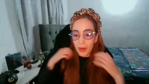 Juliet online show from December 16, 2025, 11:21 pm