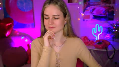 Snapshot of deboralarson chatting on March 11, 2025, 9:45 am Debora online show from March 11, 2025, 9:45 am