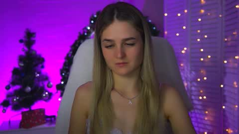 Debora online show from December 16, 2025, 3:33 am