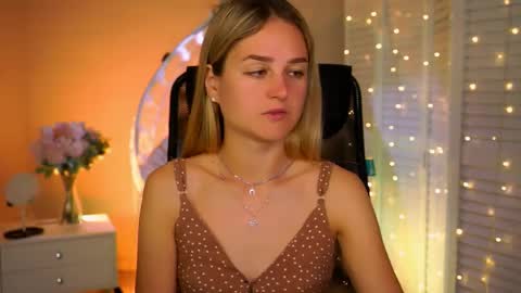 Snapshot of deboralarson chatting on June 1, 2026, 3:19 am Debora online show from June 1, 2026, 3:19 am