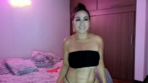 DeboraMom online show from April 1, 2026, 12:22 am