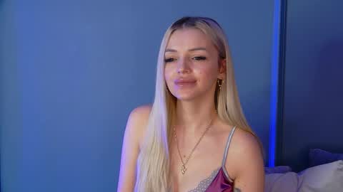 Snapshot of deeavip chatting on February 18, 2026, 6:09 am DeeaVIP online show from February 18, 2026, 6:09 am