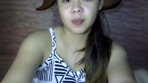 Dimples online show from December 5, 2024, 7:49 pm